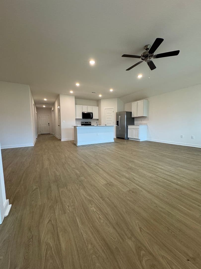 Alexander House: 6316 Warwick