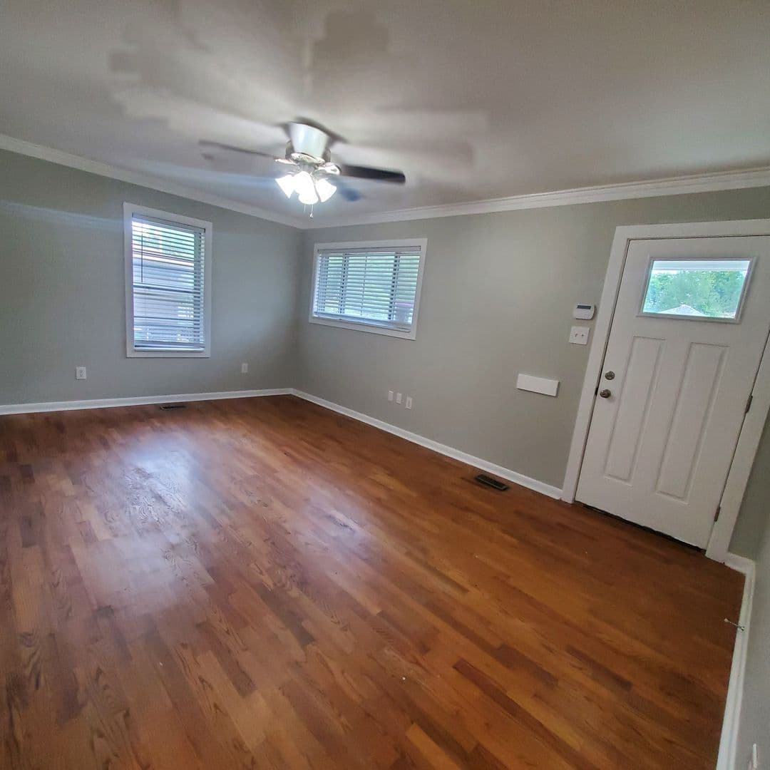 Sherwood House: 702 Wildwood