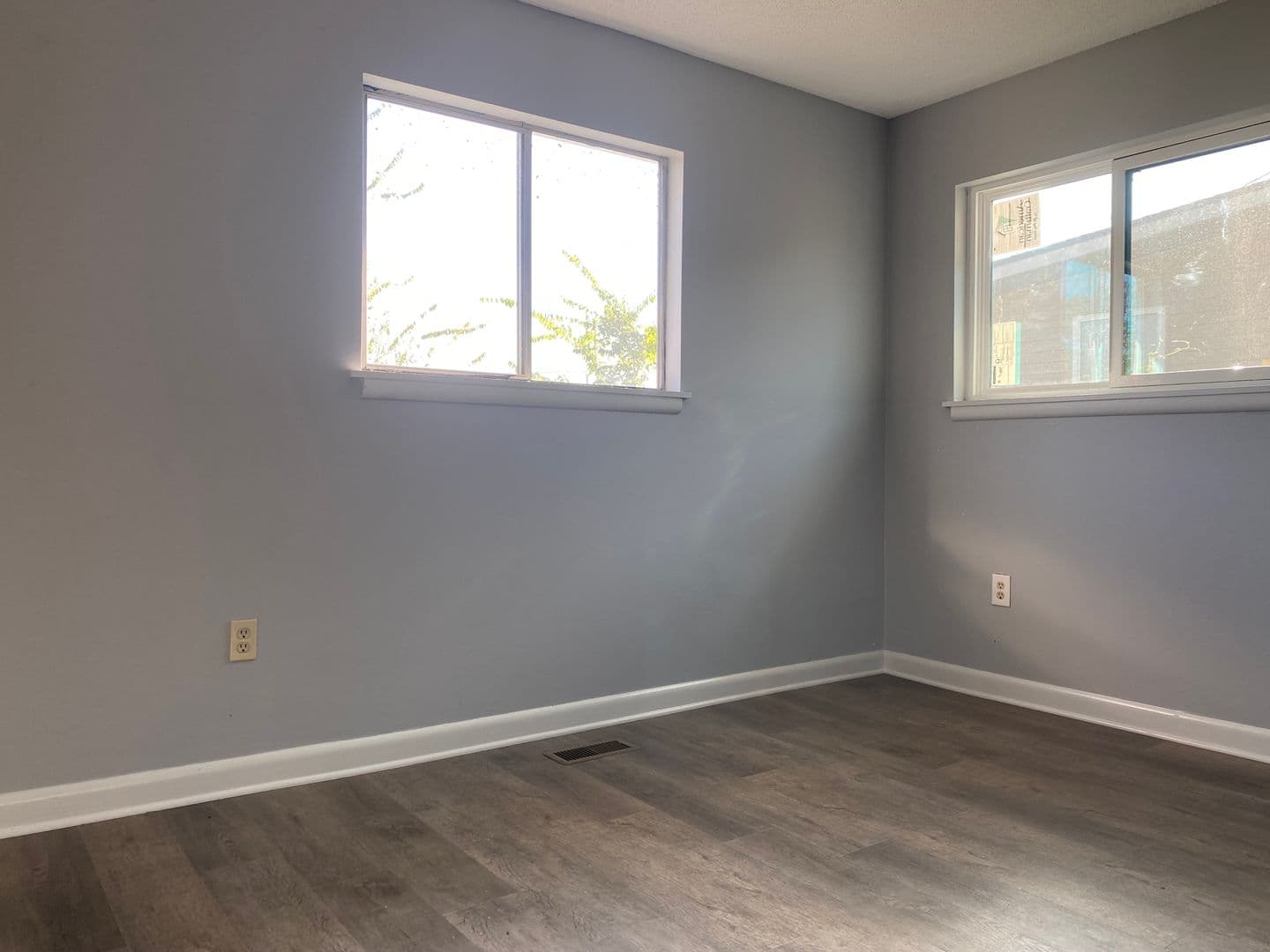 NLR House: 406 Harper