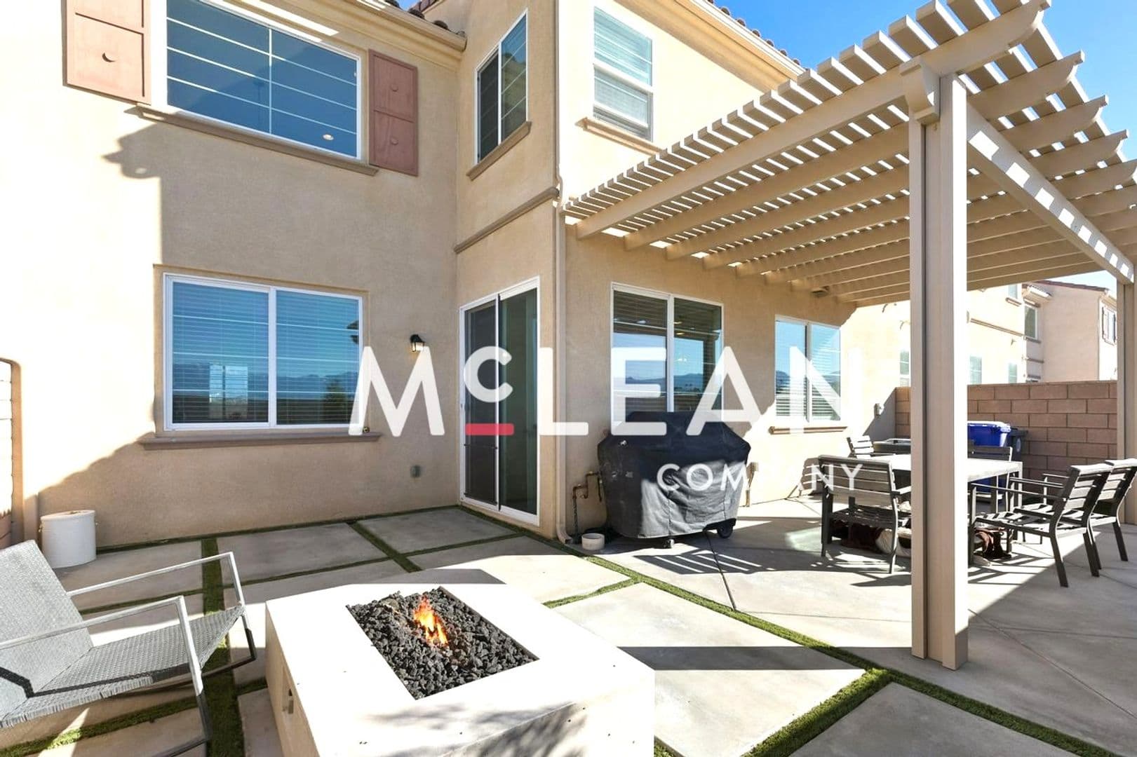 Palm Desert House: 301 Paseo Gusto