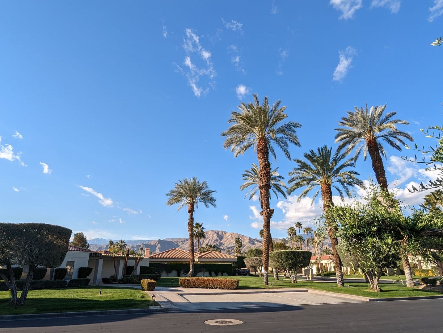 Rancho Mirage House: 1 Mission Palms Drive West