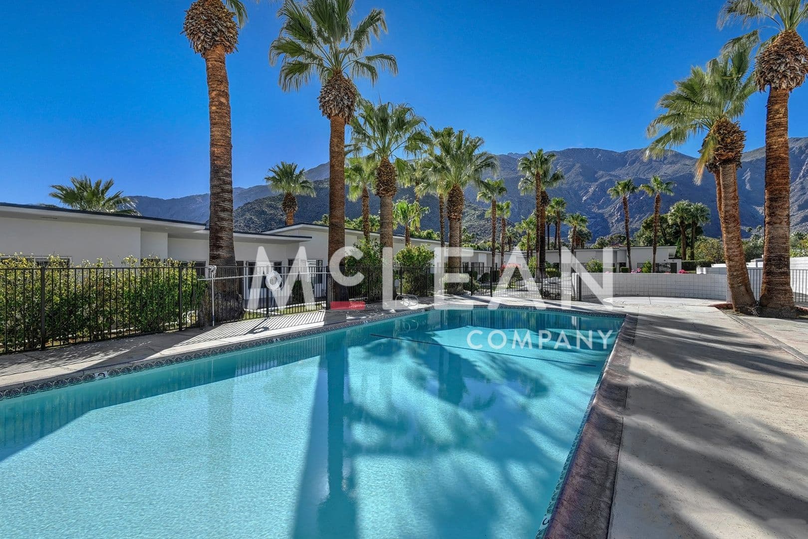 Palm Springs Apartment: 641 North Palm Canyon Drive