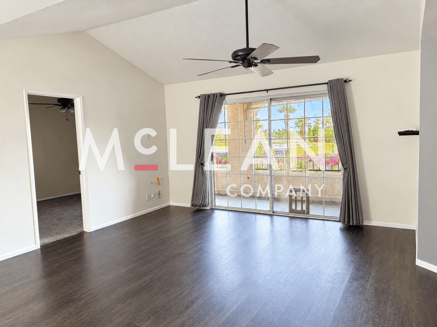 Palm Springs Condo: 2700 Lawrence Crossley Rd