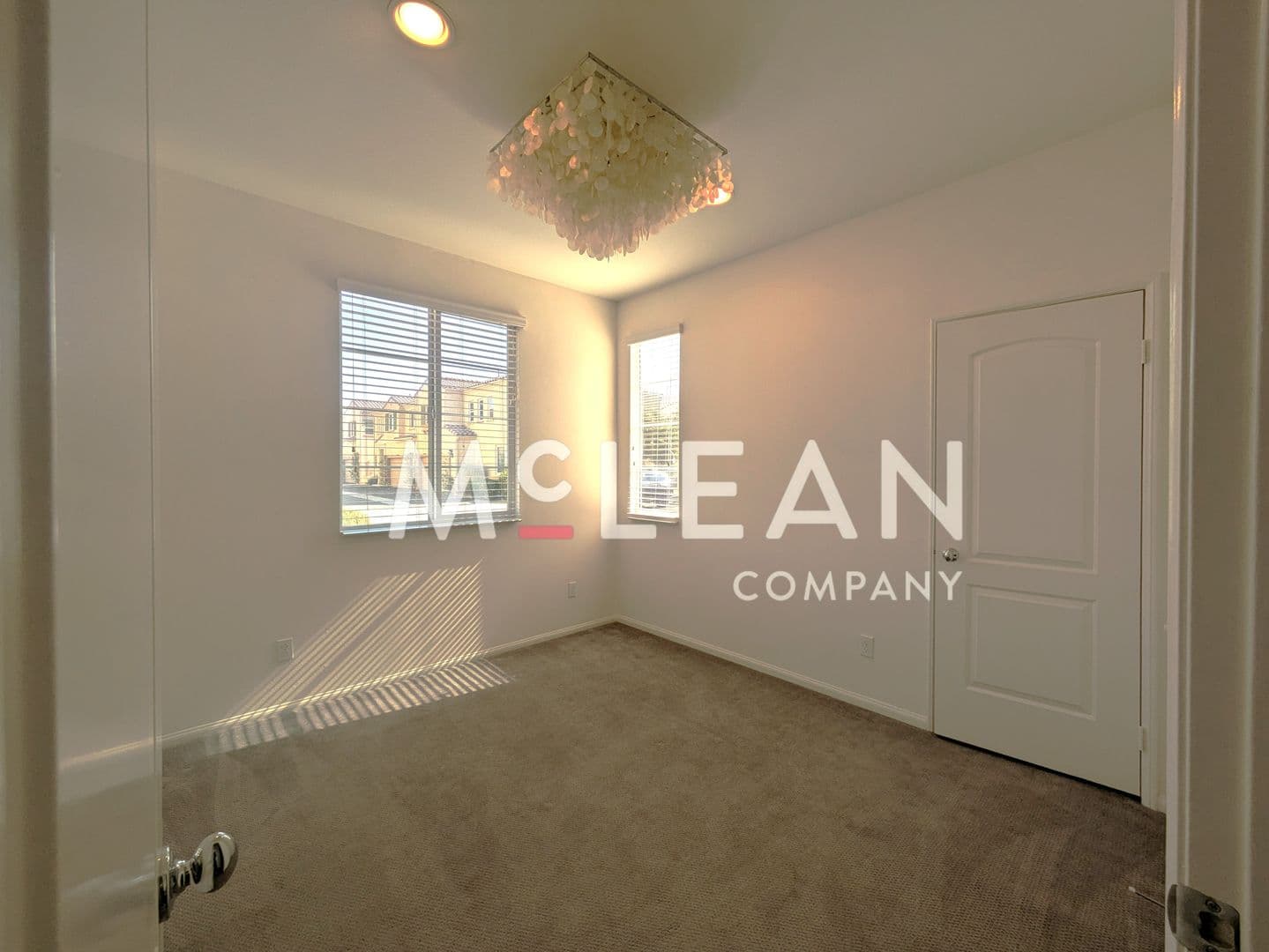 Palm Desert House: 301 Paseo Gusto