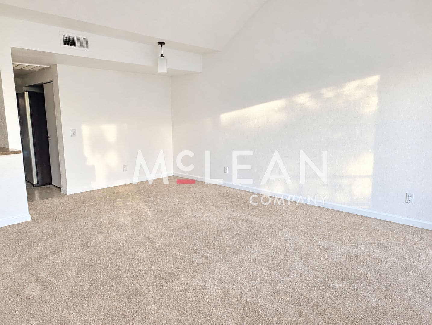 Cathedal City House: 32505 Candlewood Drive