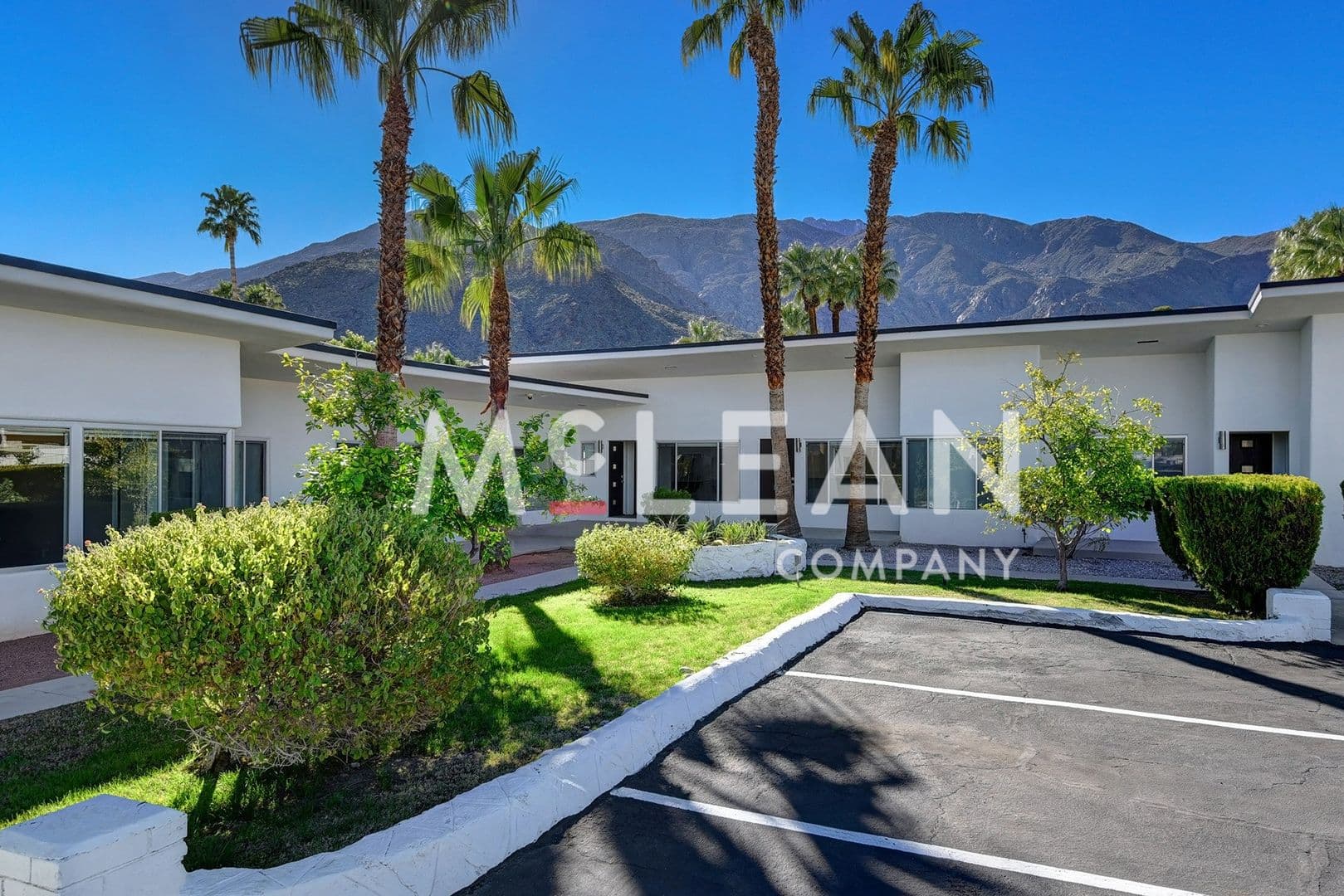 Palm Springs Apartment: 641 North Palm Canyon Drive