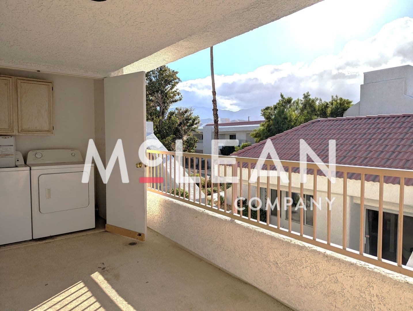 Cathedal City House: 32505 Candlewood Drive