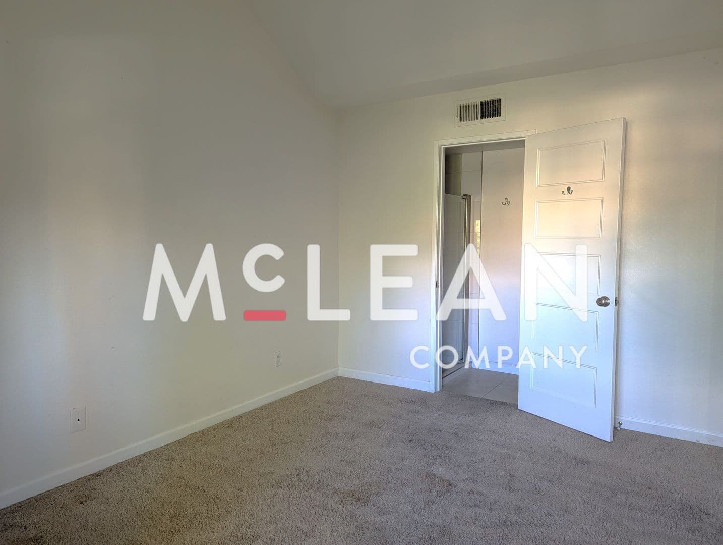 Cathedal City House: 32505 Candlewood Drive