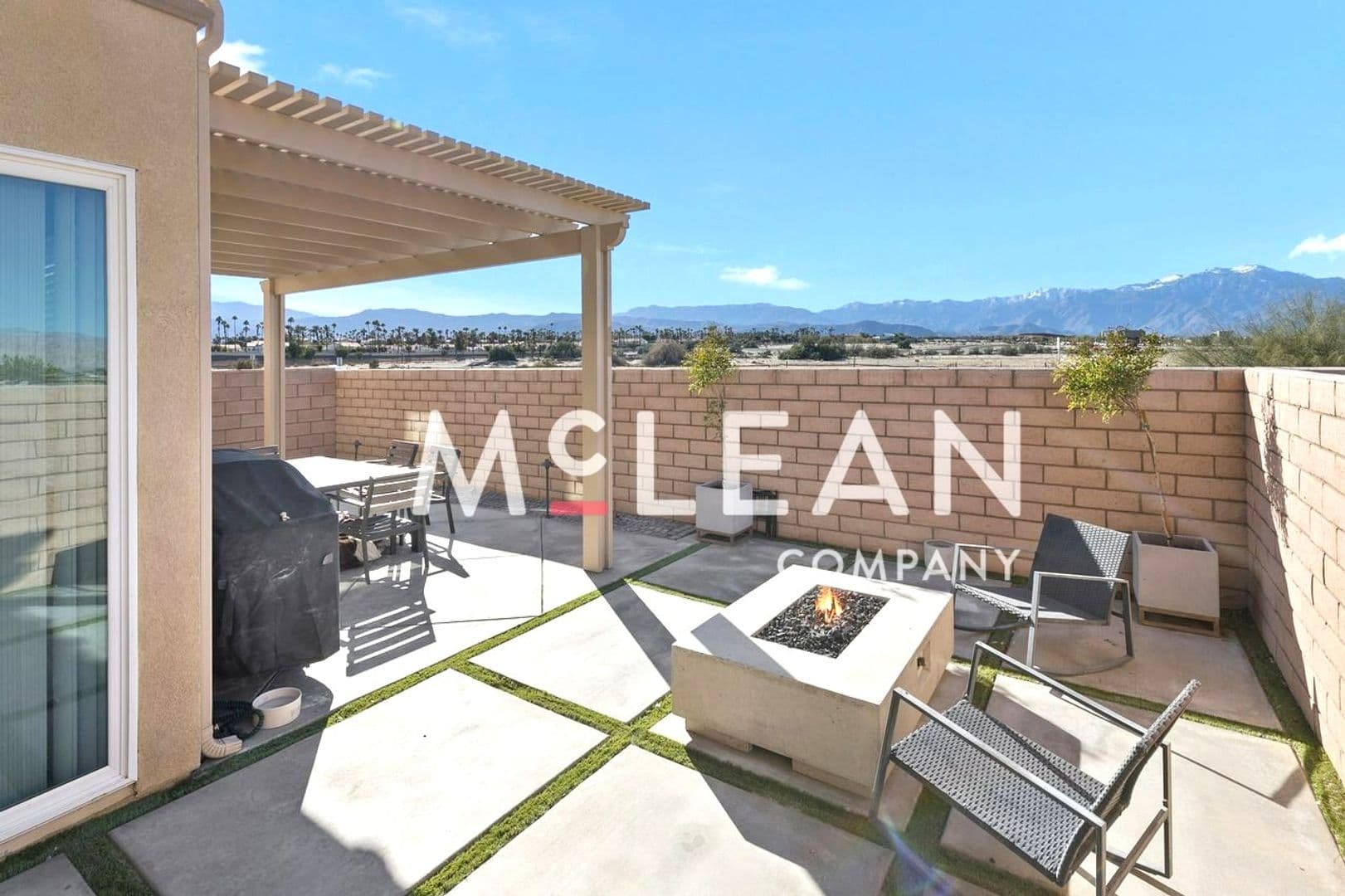 Palm Desert House: 301 Paseo Gusto