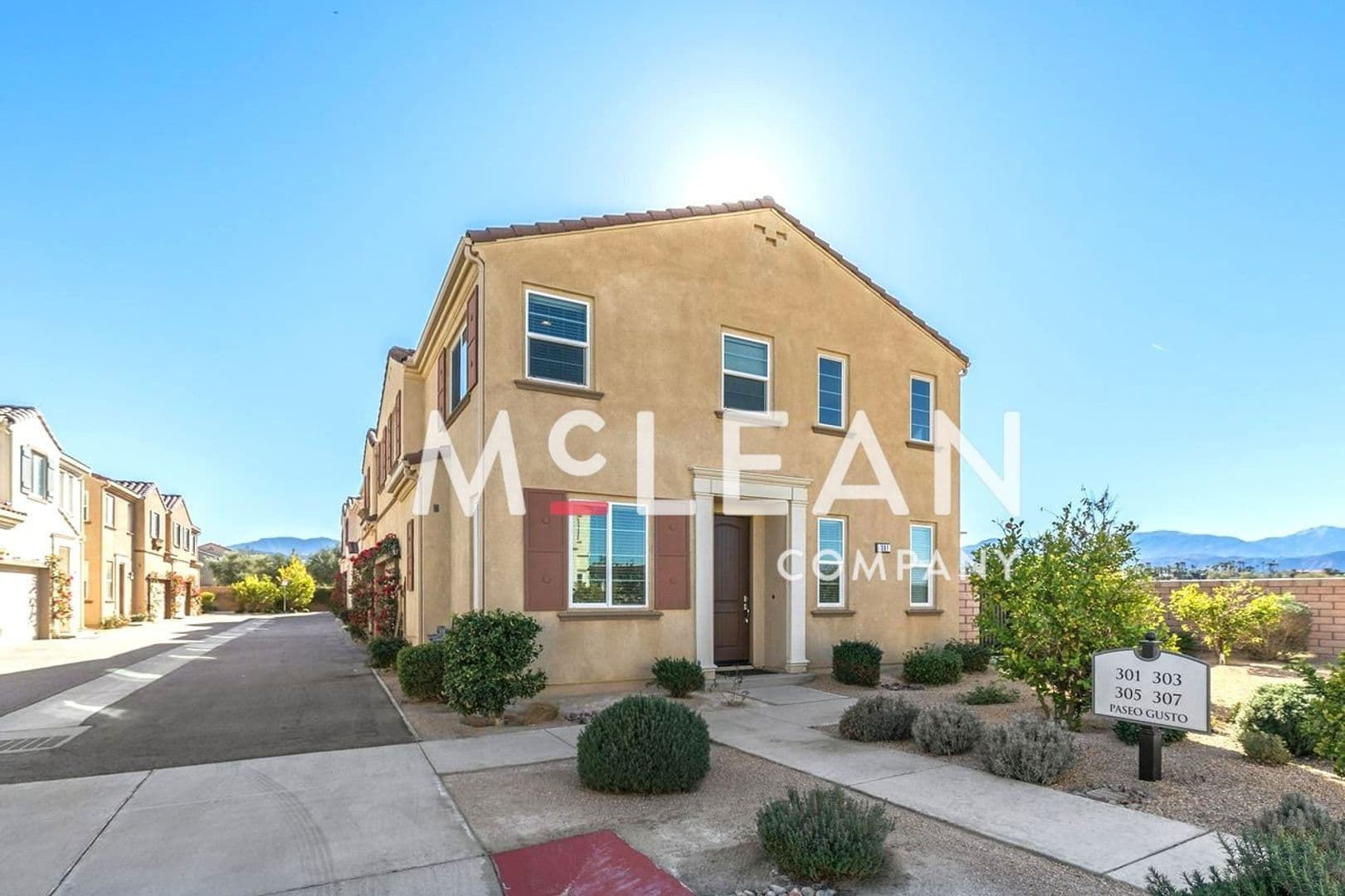 Palm Desert House: 301 Paseo Gusto