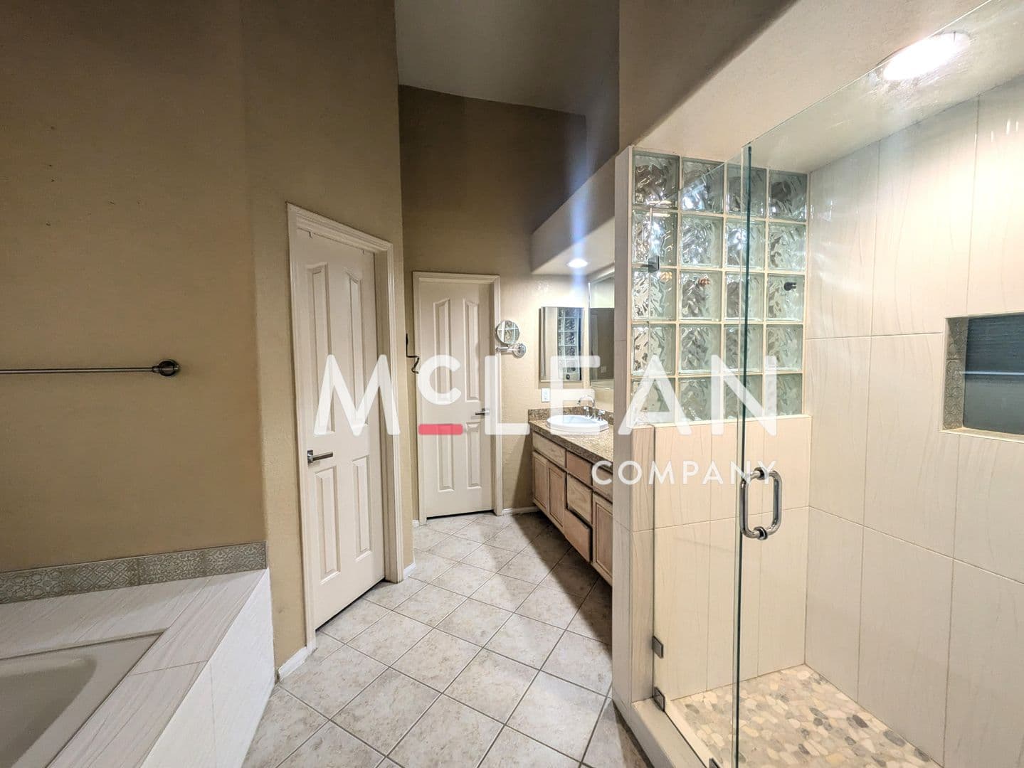 La Quinta House: 44245 Villeta Drive