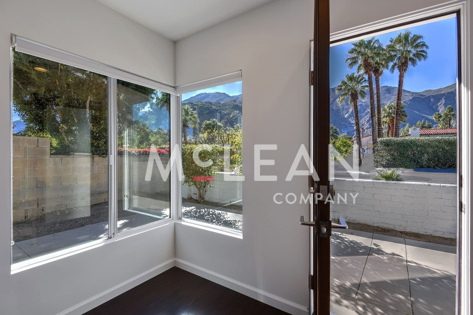 Palm Springs Apartment: 641 North Palm Canyon Drive