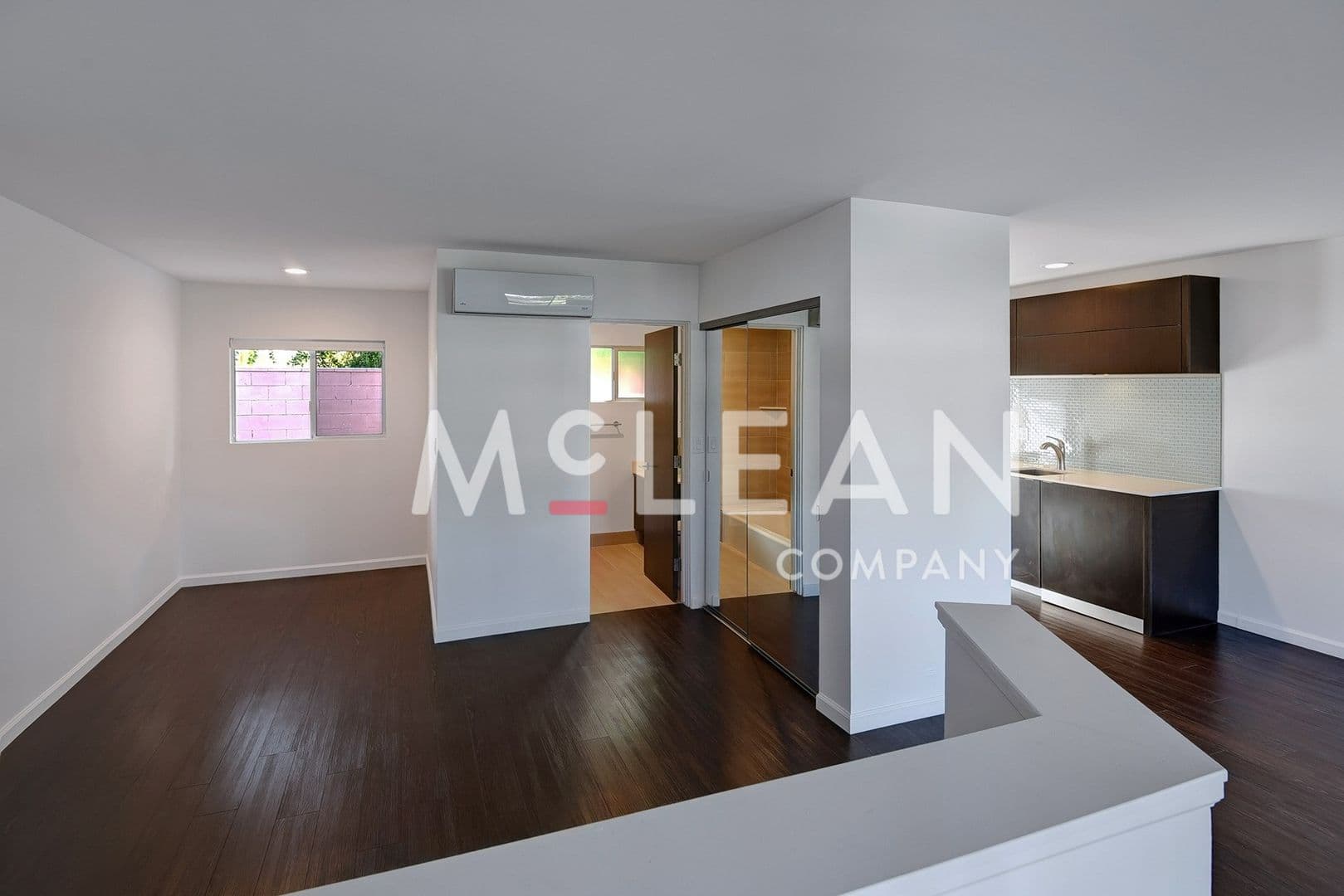 Palm Springs Apartment: 641 North Palm Canyon Drive