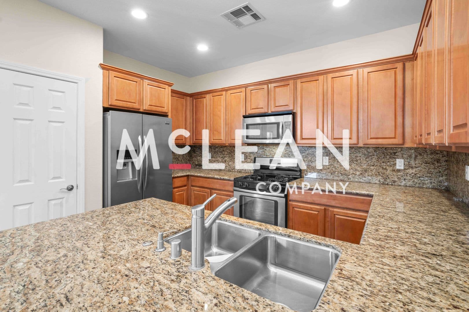 Cathedral City House: 30596 Sierra Place