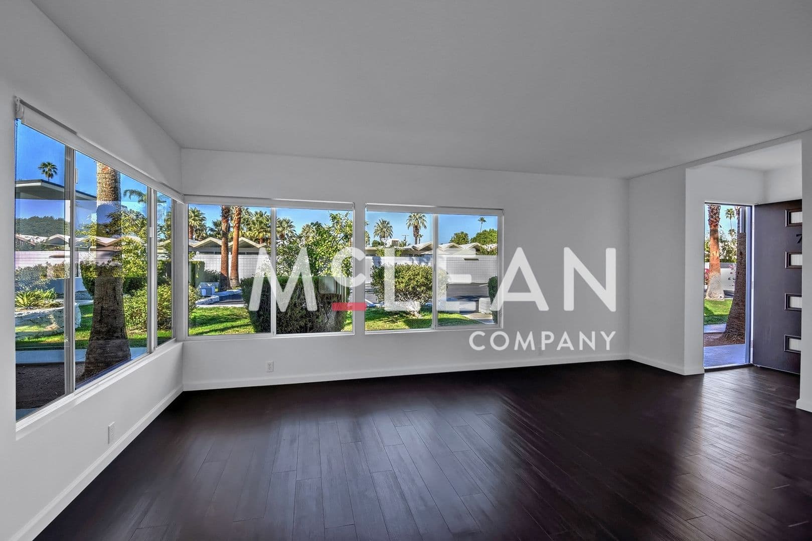 Palm Springs Apartment: 641 North Palm Canyon Drive