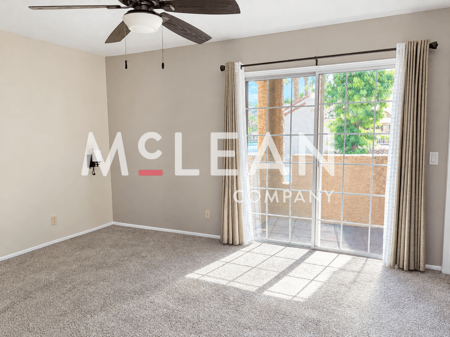 Palm Springs Condo: 2700 Lawrence Crossley Rd