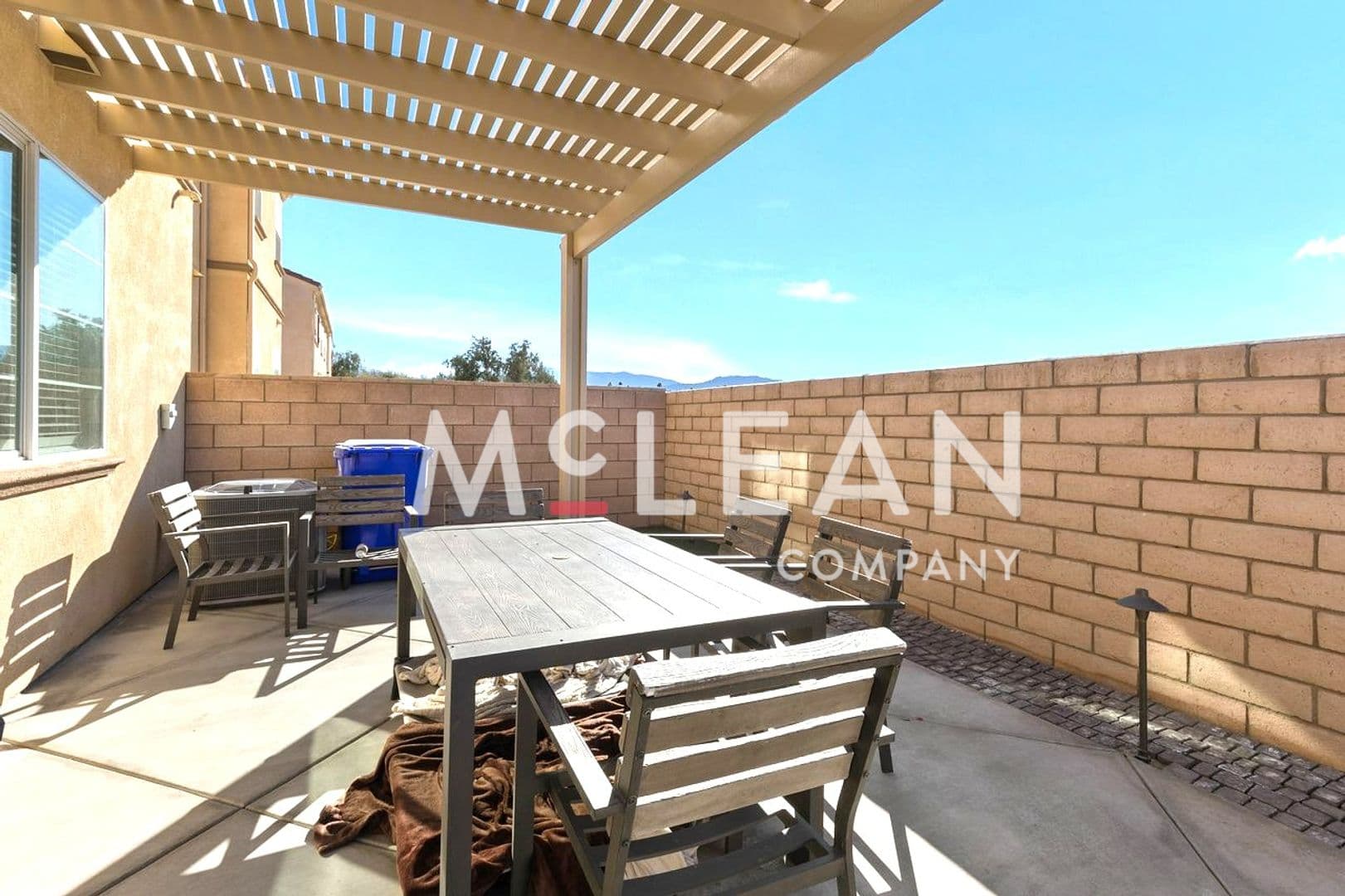 Palm Desert House: 301 Paseo Gusto
