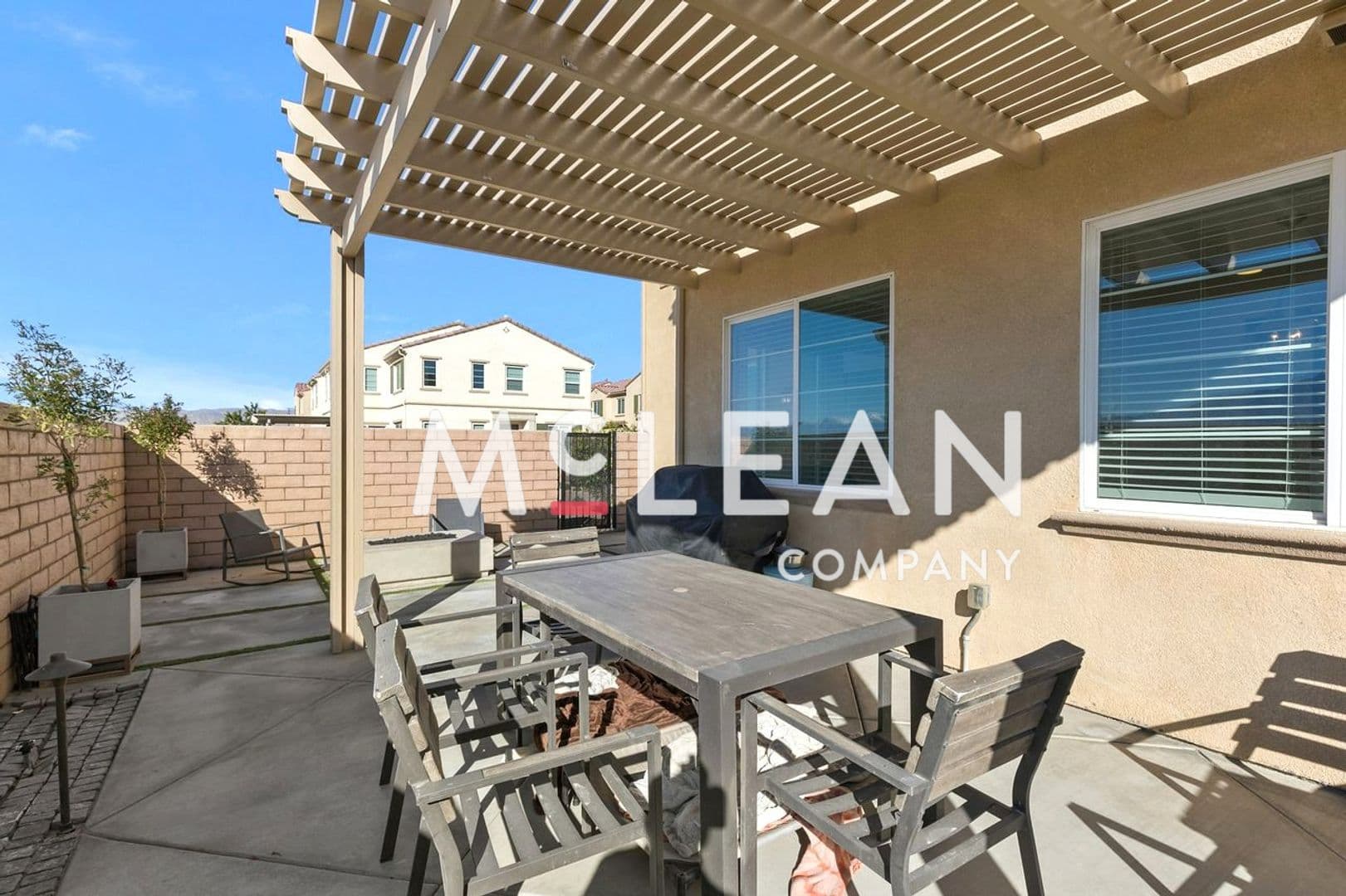 Palm Desert House: 301 Paseo Gusto