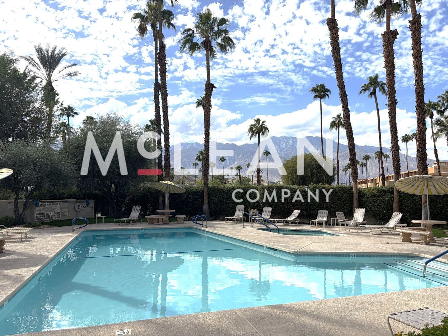 Palm Springs Condo: 2700 Lawrence Crossley Rd