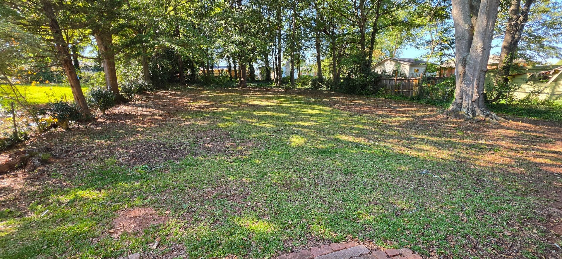 Griffin House: 1541 Oakhill Dr