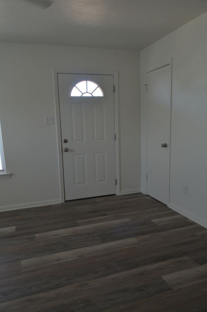 Copperas Cove House: 705 W Ave B