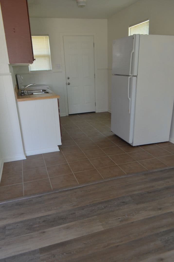 Copperas Cove House: 705 W Ave B