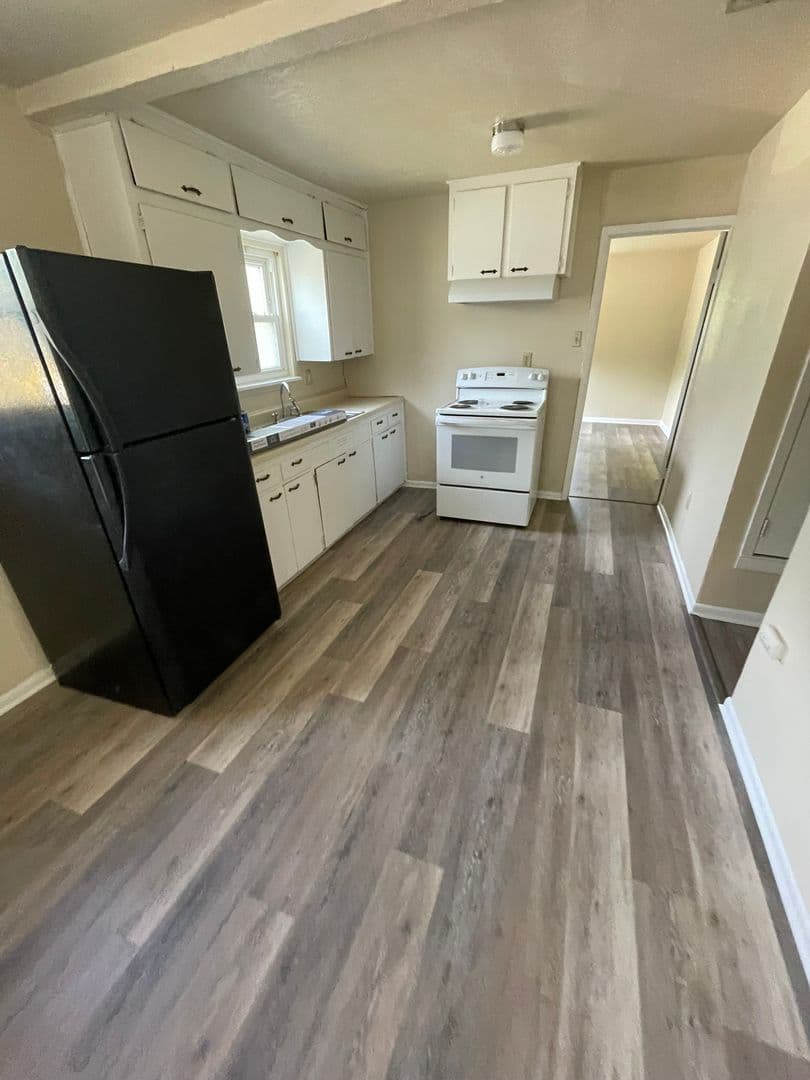Copperas Cove House: 901 S 19th St