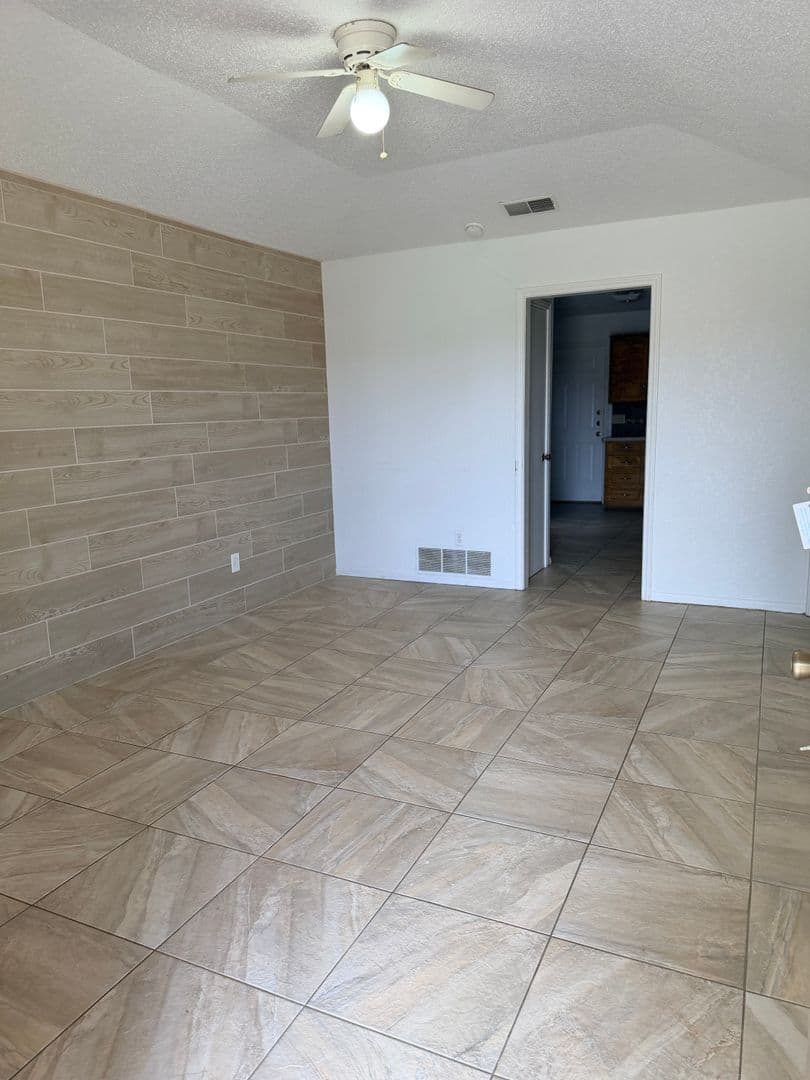 Copperas Cove Apartment: 205 Horseshoe