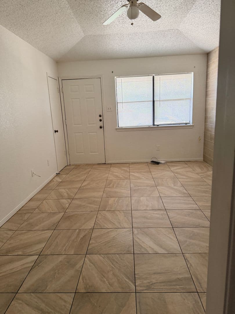 Copperas Cove Apartment: 205 Horseshoe