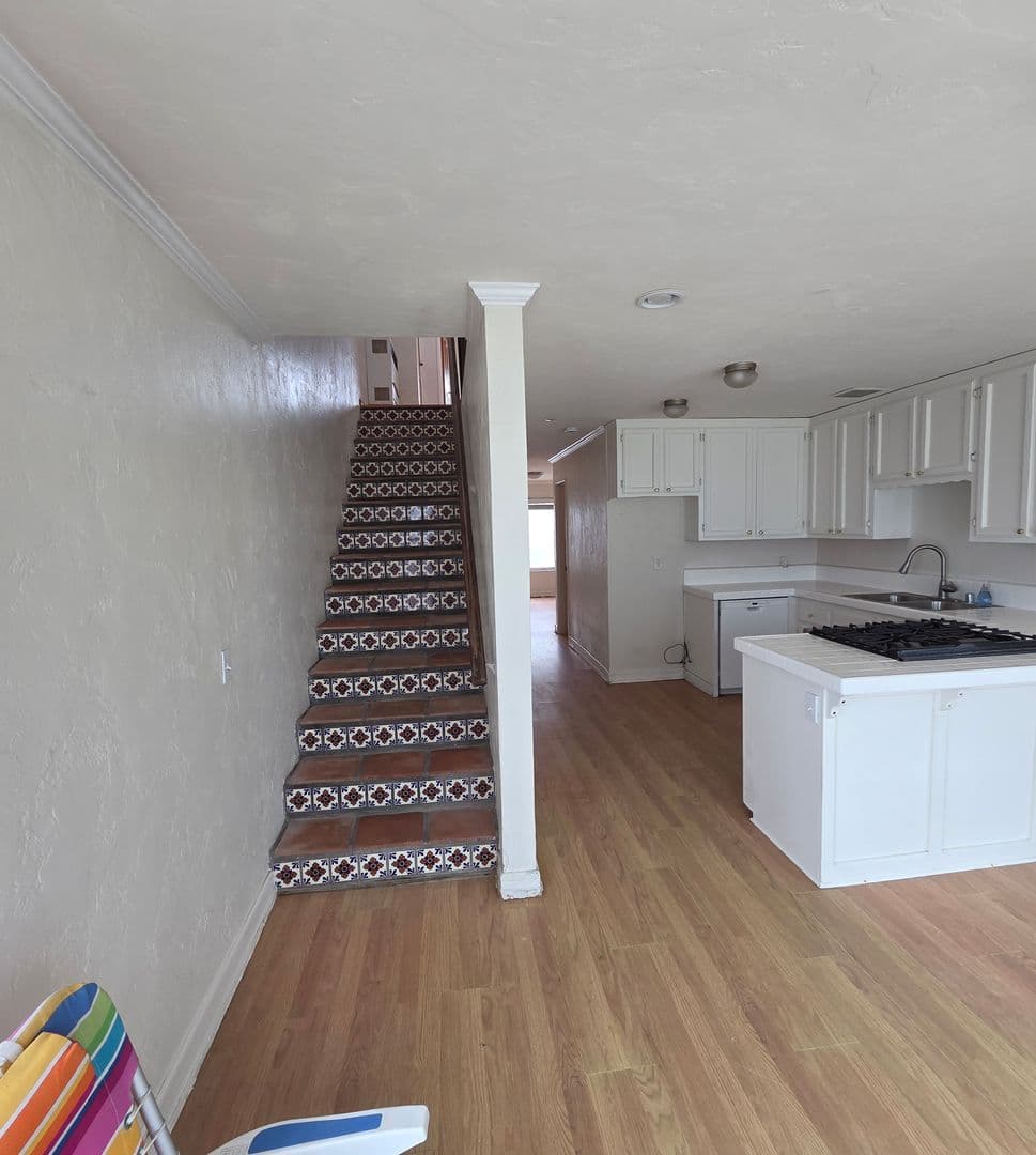 Imperial Beach House: 650 Ocean Lane
