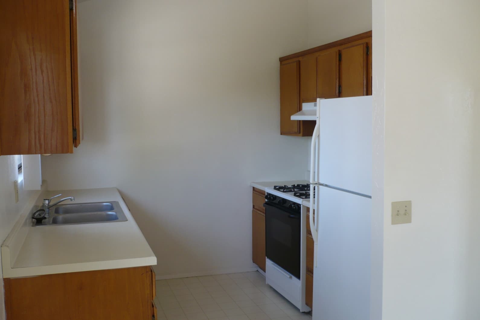 Imperial Beach Apartment: 1028-1030 11th Street
