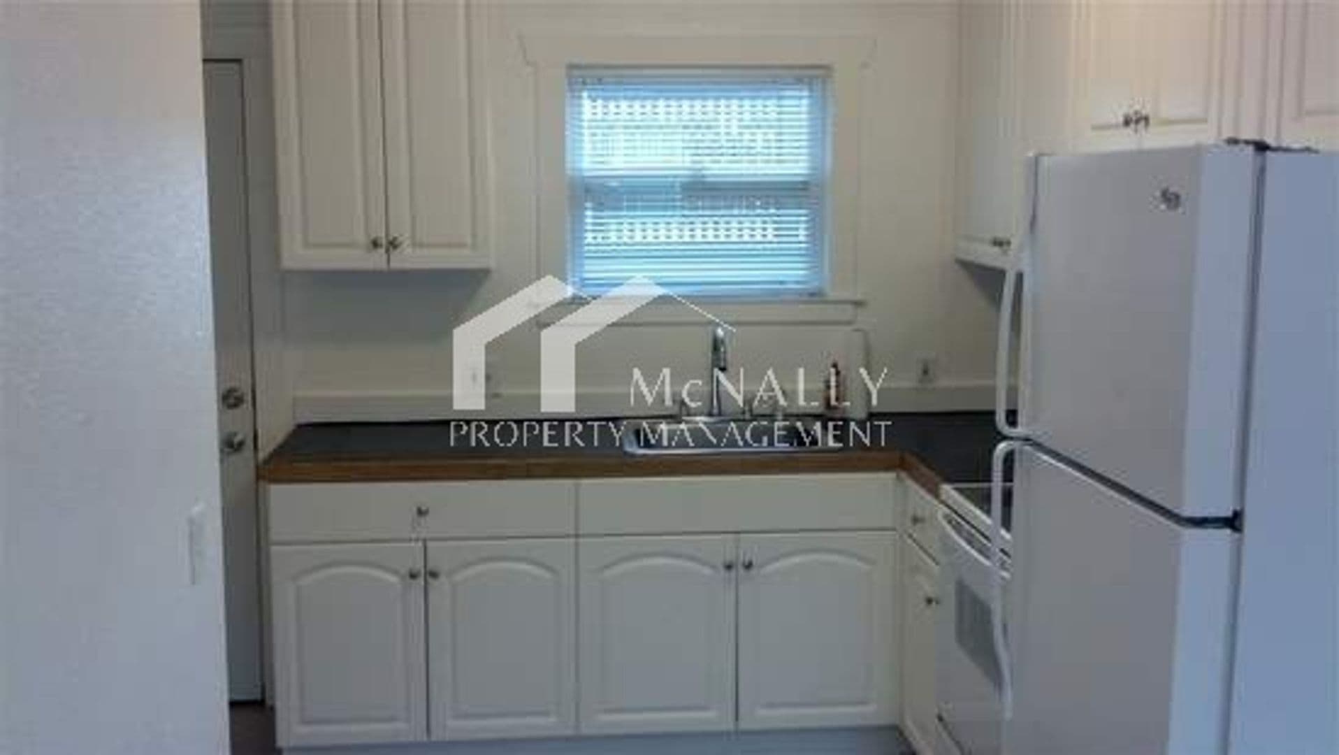 Tacoma Apartment: 614 So. I St
