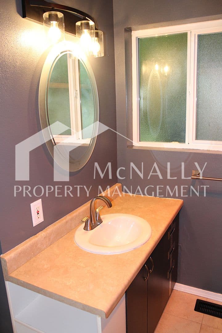 Tacoma House: 2920 N 31st St.