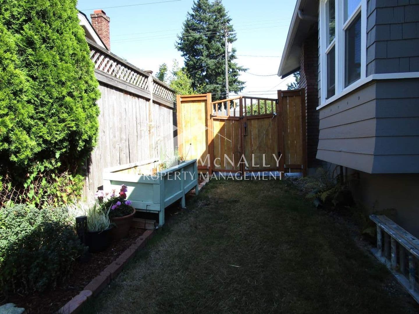 Tacoma House: 1814 N Proctor