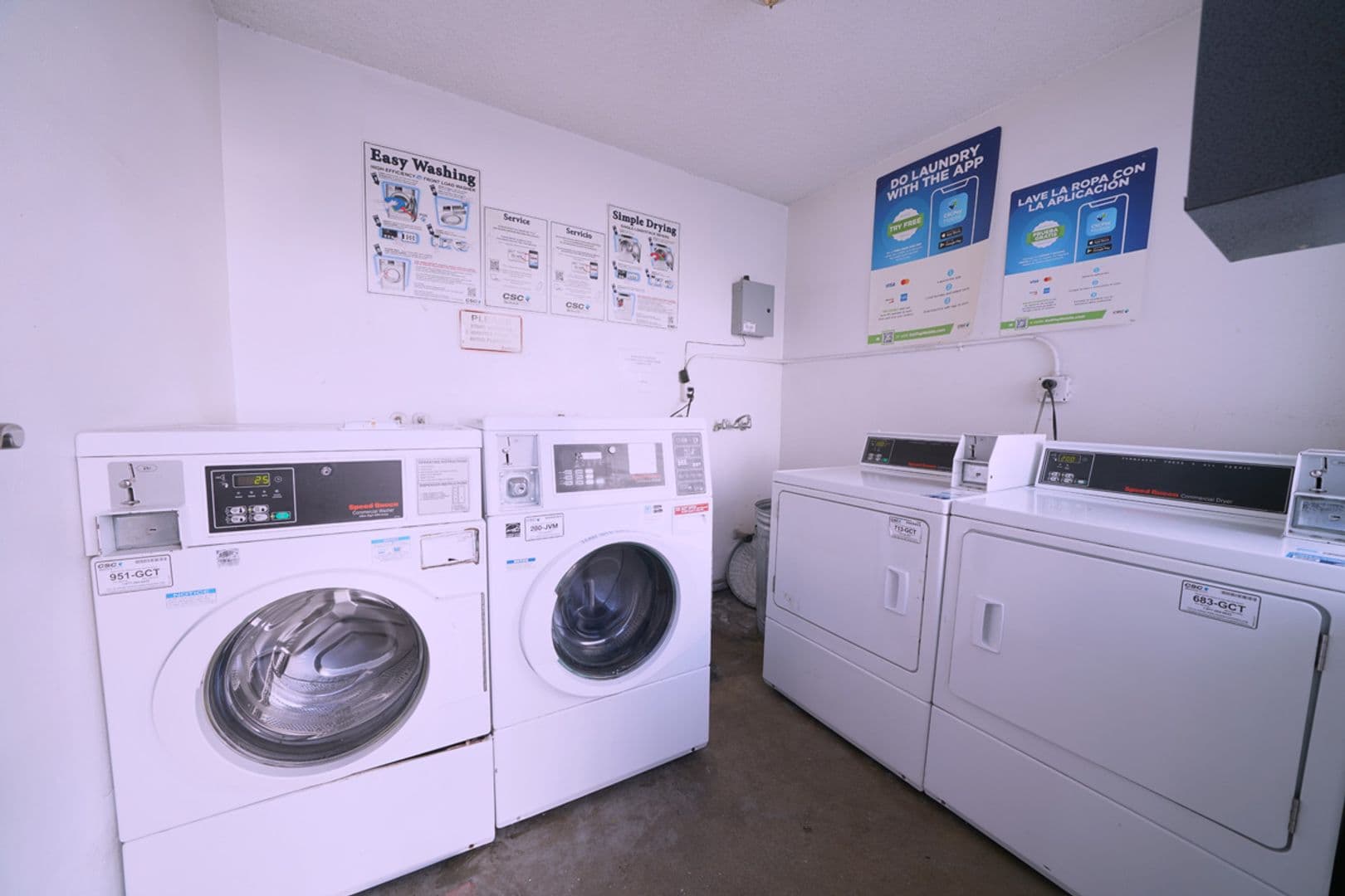 Van Nuys Apartment: 6042/6060 Fulton Ave.