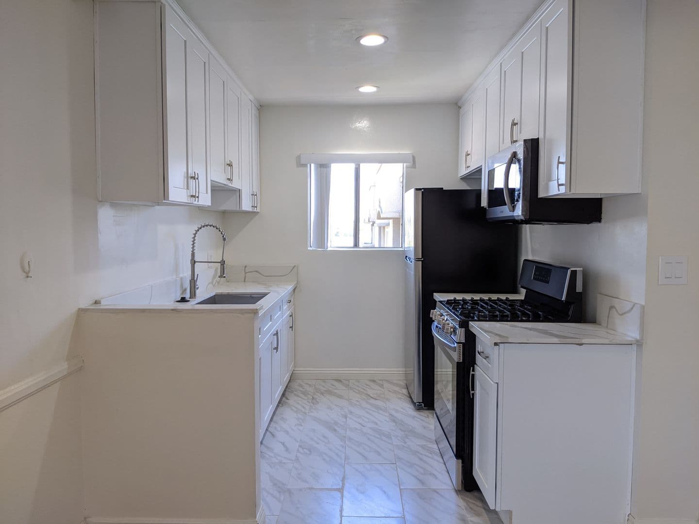 Los Angeles Apartment: 5222-5226 Lexington Ave.