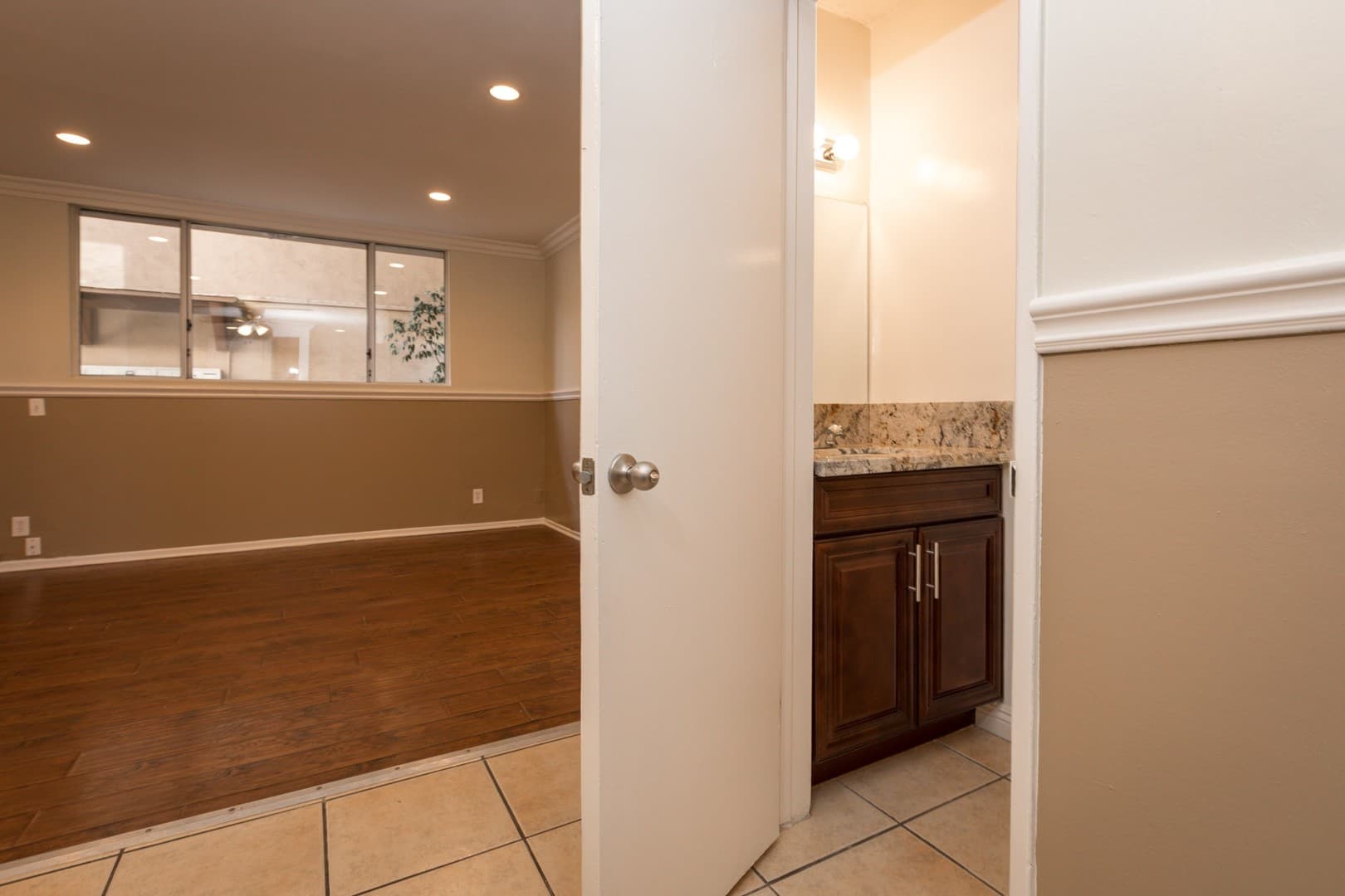 Van Nuys Apartment: 6042/6060 Fulton Ave.