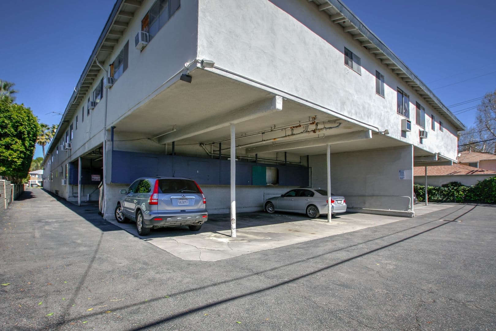 Valley Village Apartment: 11922 Burbank Blvd.