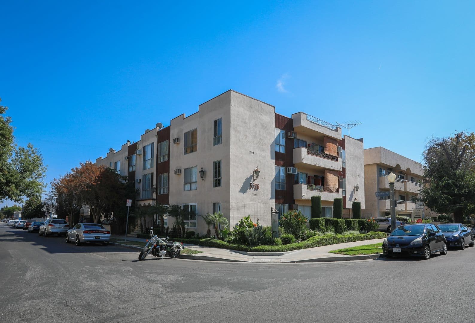 North Hollywood Apartment: 5726 Camellia Ave.