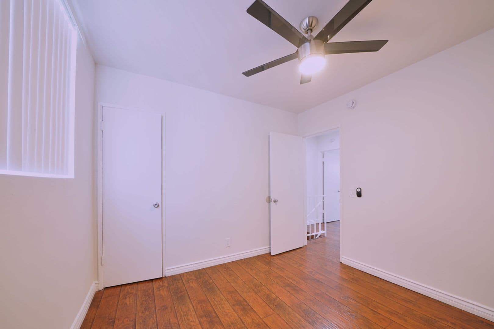 Van Nuys Apartment: 6042/6060 Fulton Ave.