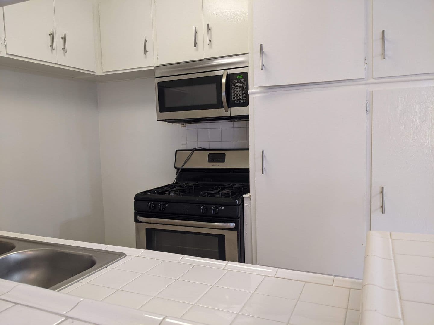 North Hollywood Apartment: 5726 Camellia Ave.