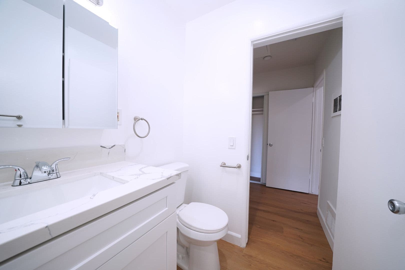 Valley Village Apartment: 12410 Chandler Blvd
