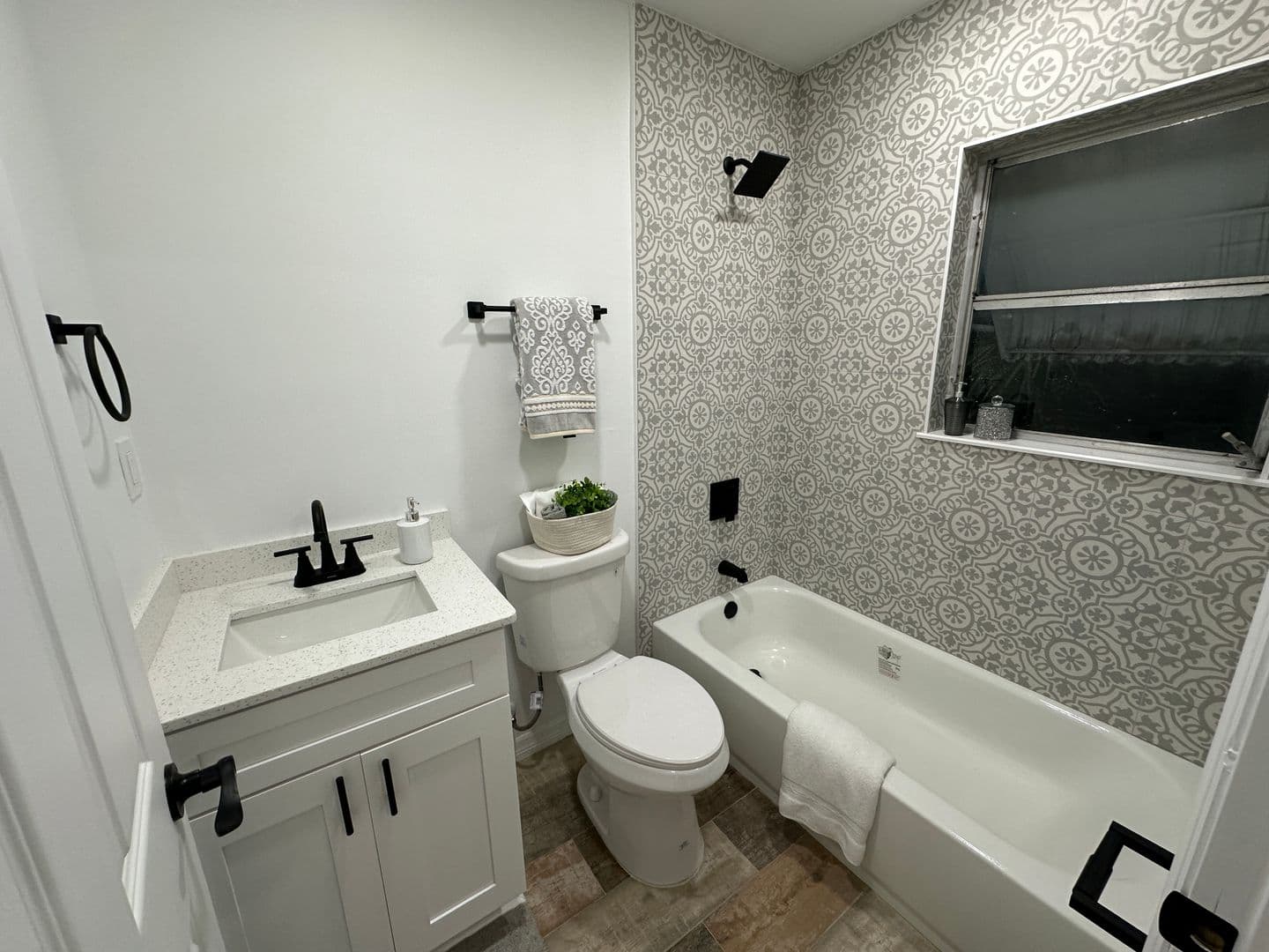 Tampa House: 6506 N Wellington Ave