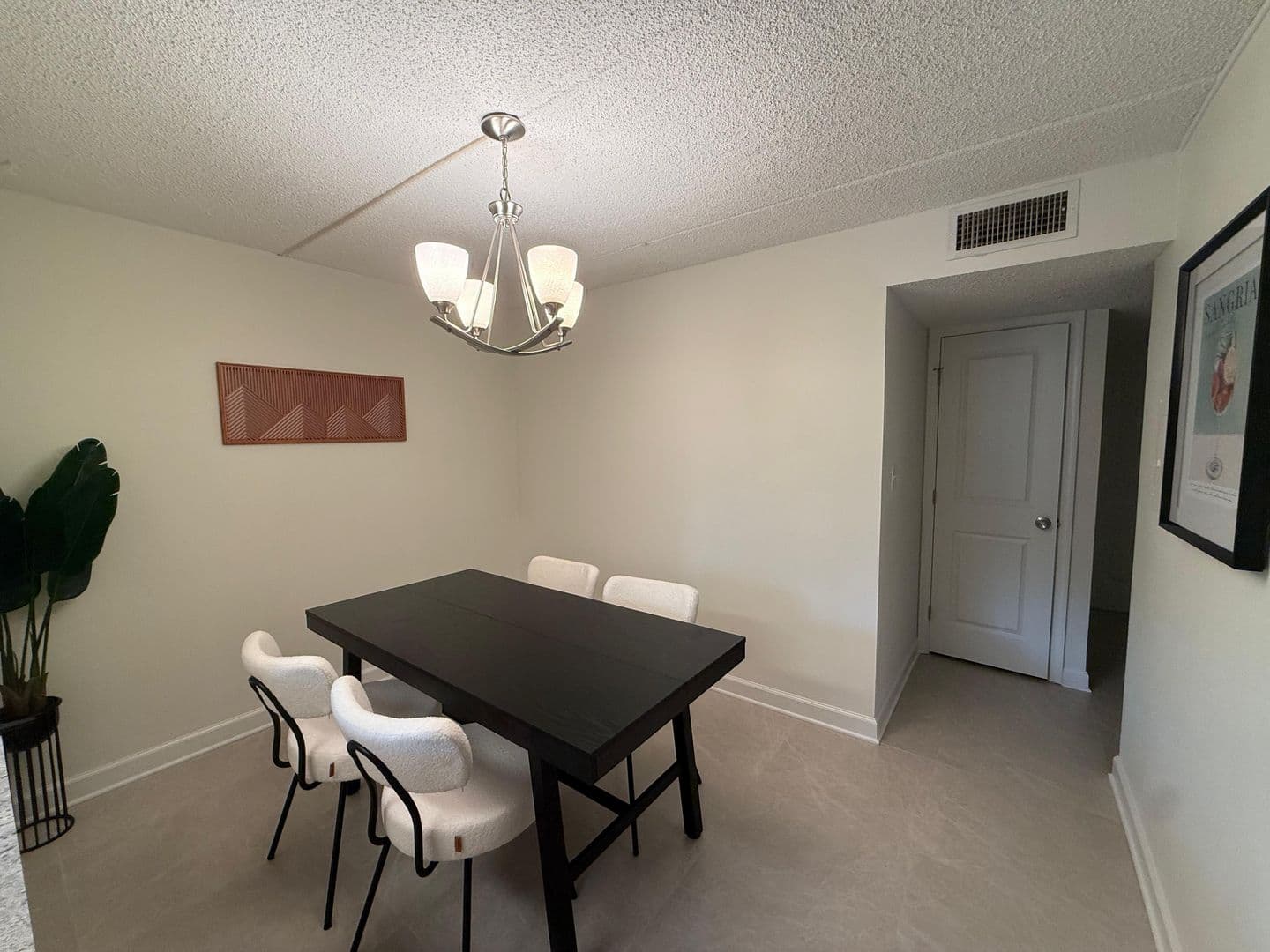 St Petersburg House: 8500 13th St N