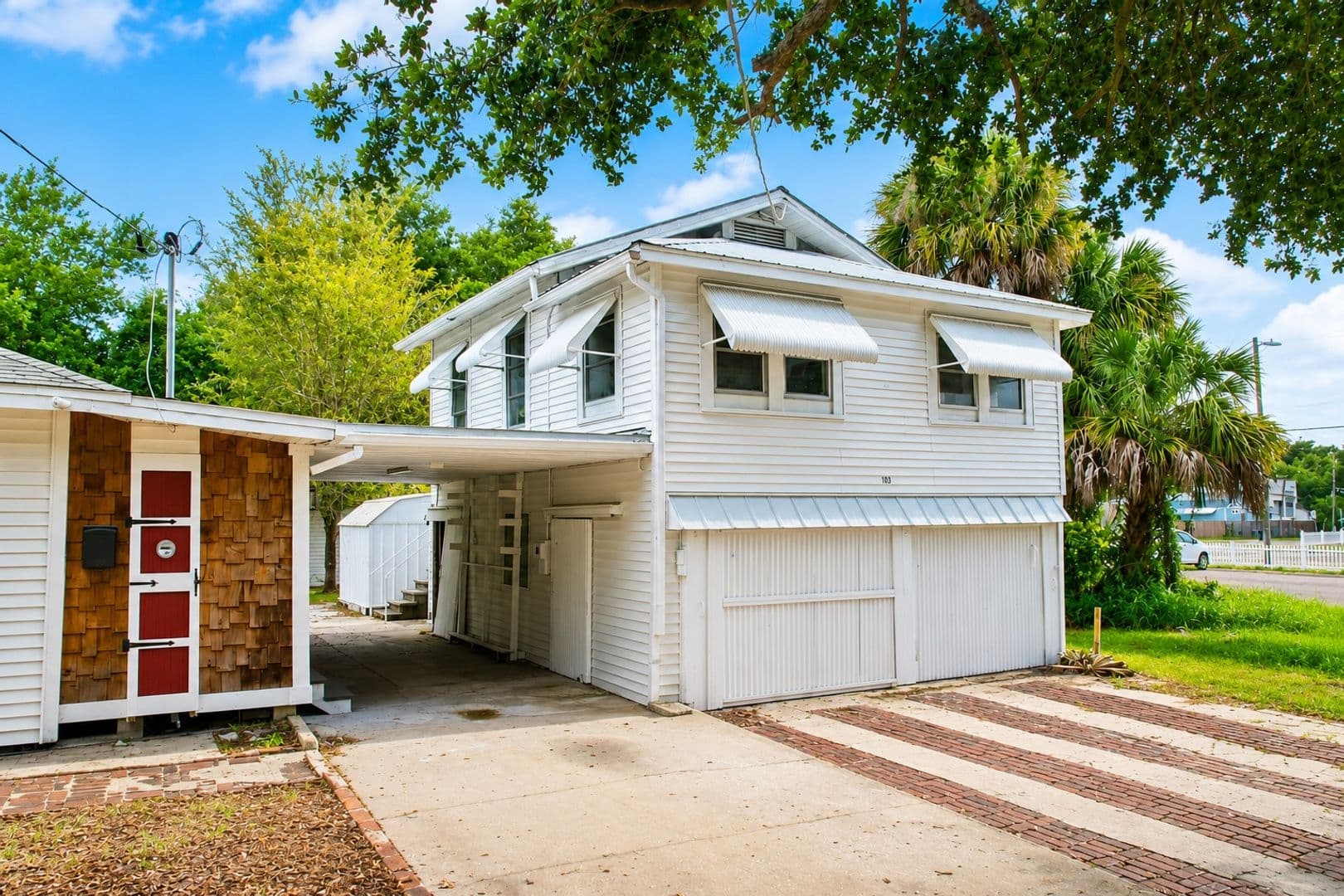 Tampa House: 6506 N Wellington Ave