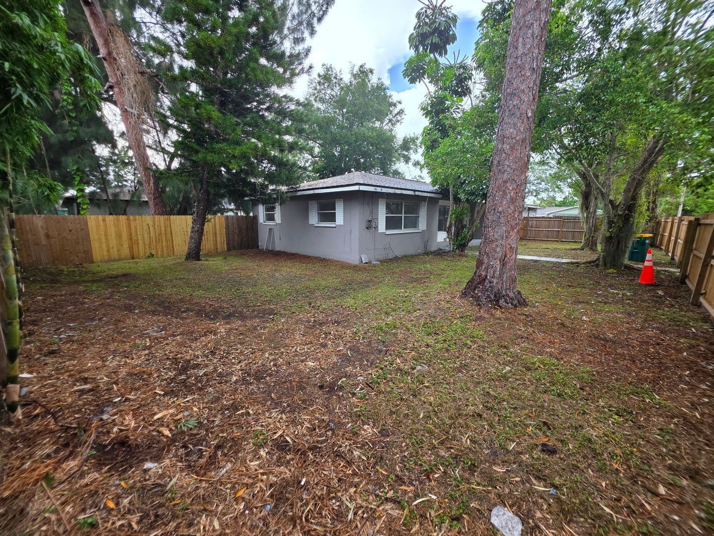 Clearwater Apartment: 5401 Russell Ave