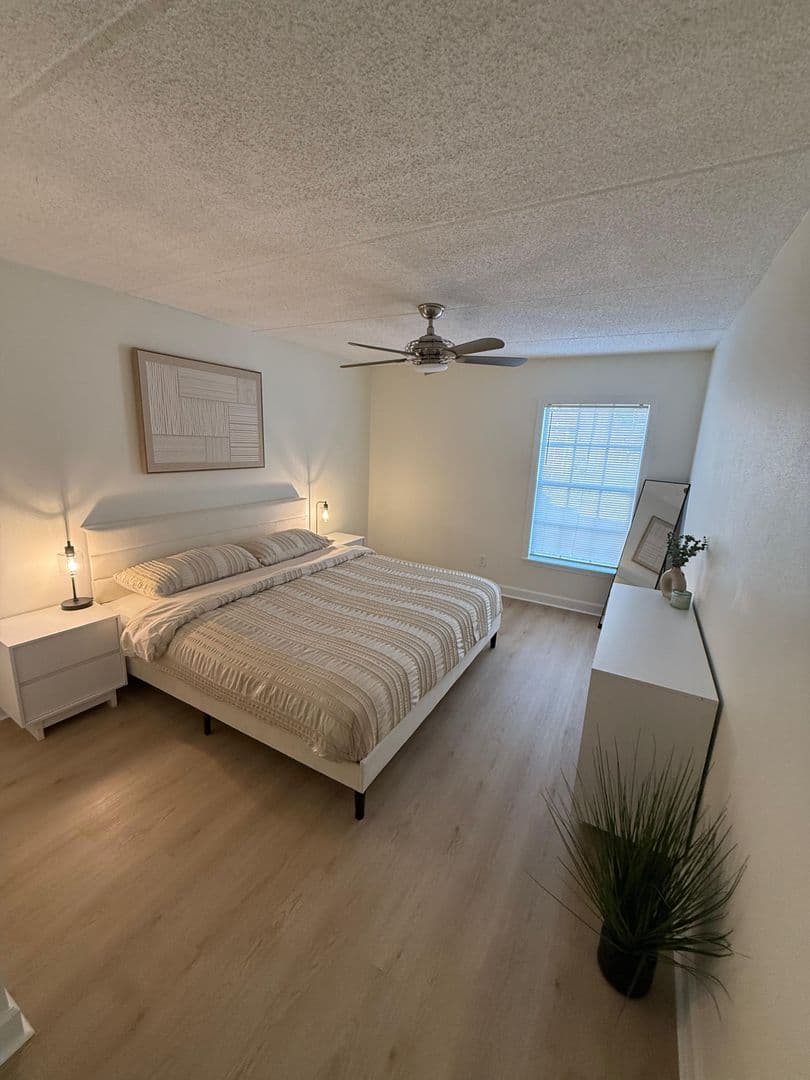 St Petersburg House: 8500 13th St N