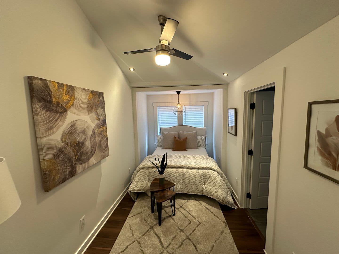 Tampa House: 6506 N Wellington Ave