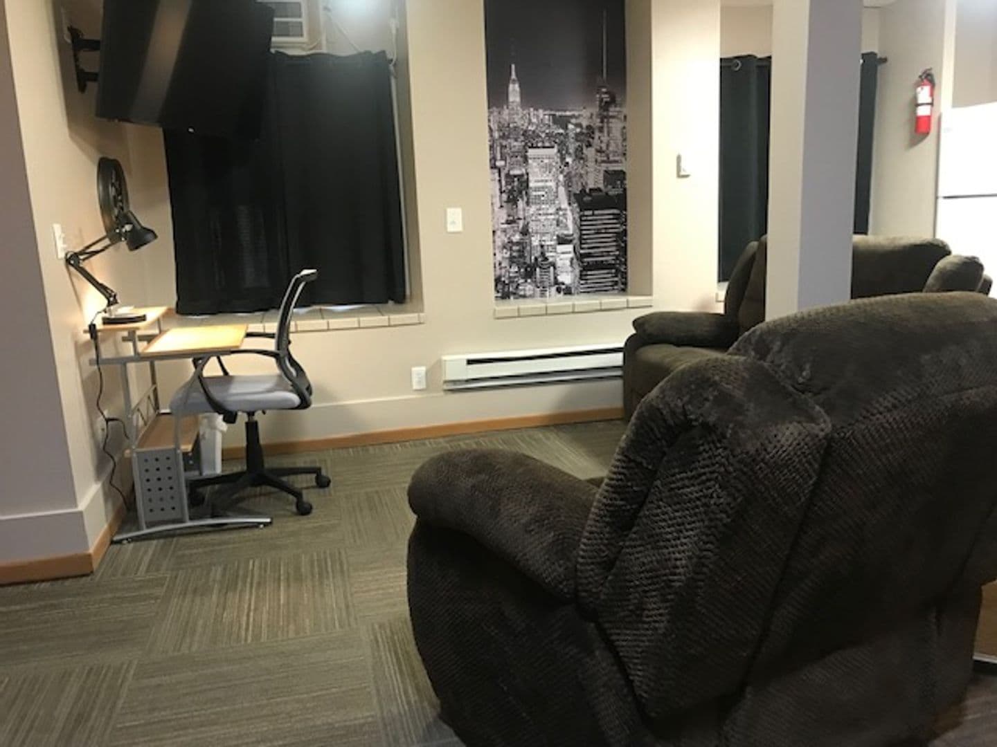 Boone Apartment: 814 8th St.