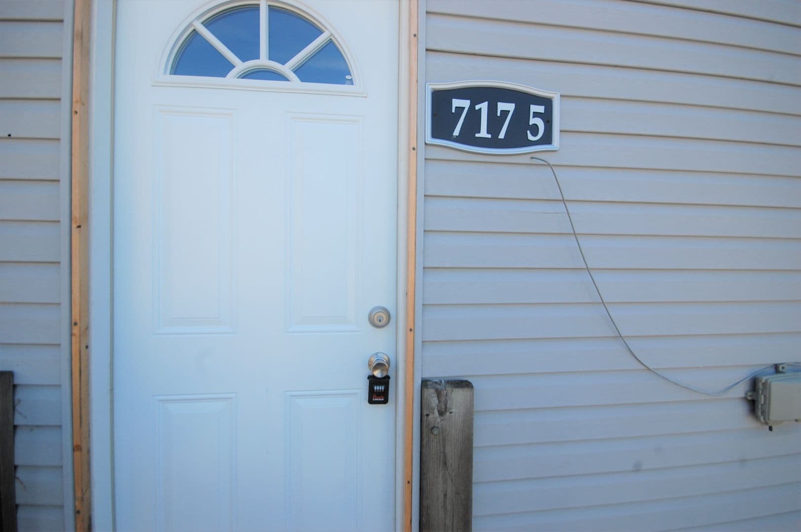 Boone Apartment: 717 - 717.5 Keeler St.